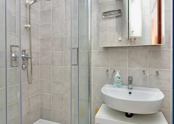 Rab Lilly Apartamento Palit